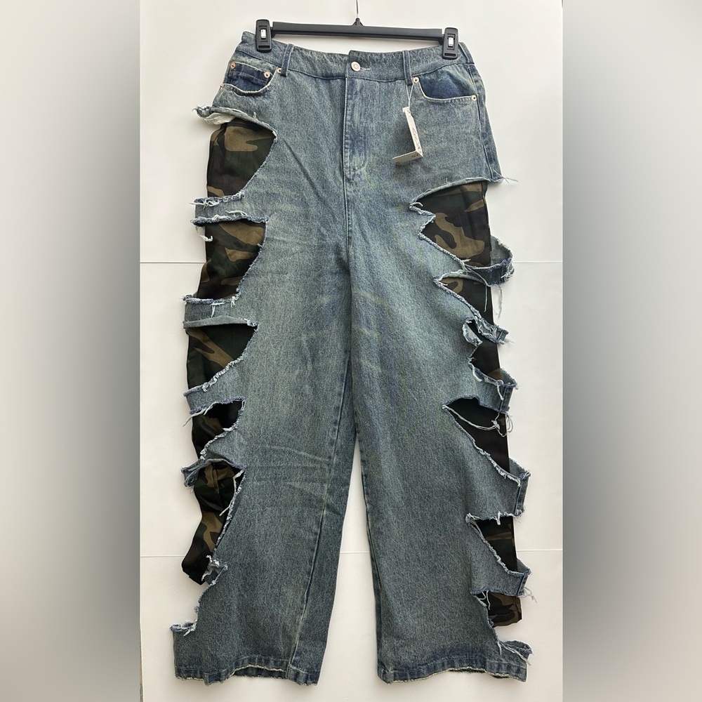 La’ros Slashed Blue Camo Designed Fashion Jeans Women’s Size L Blue Camo